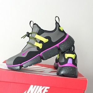 NIKE POCKETKNIFE DM SU Shoes size 9